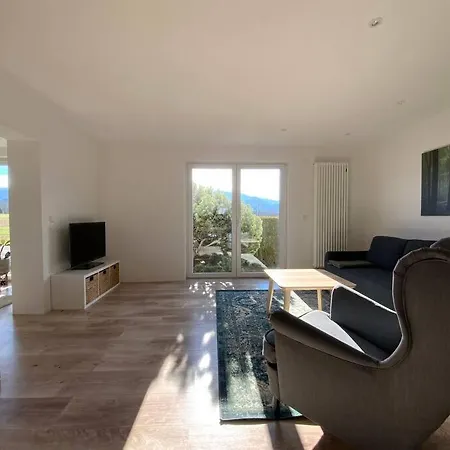 In Bei Freiburg, Schwarzwald Stegen